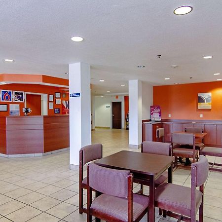 Americas Best Value Inn & Suites Brunswick Buitenkant foto