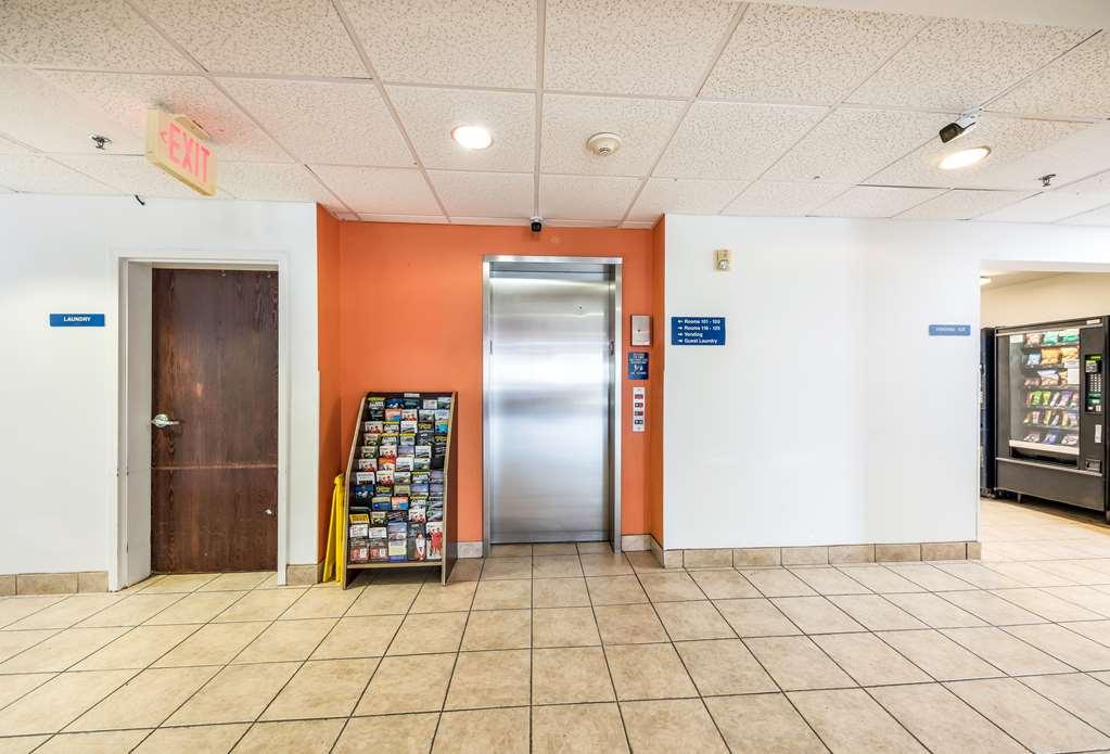 Americas Best Value Inn & Suites Brunswick Interieur foto