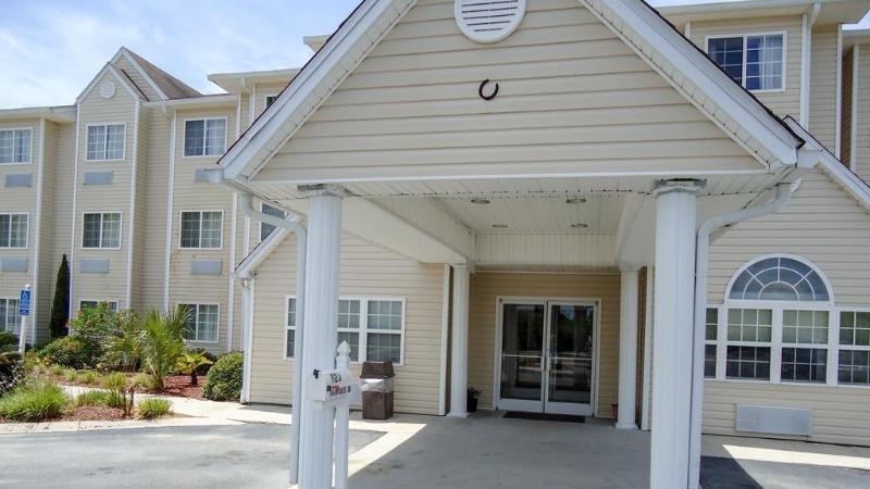 Americas Best Value Inn & Suites Brunswick Buitenkant foto