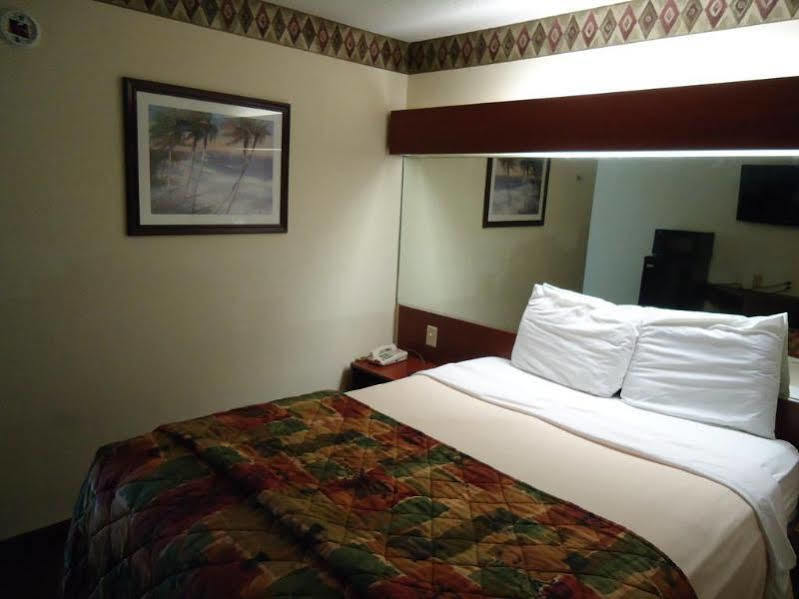 Americas Best Value Inn & Suites Brunswick Buitenkant foto