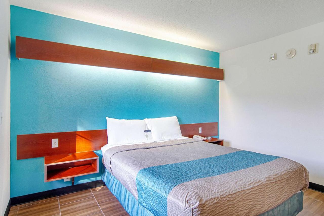 Americas Best Value Inn & Suites Brunswick Buitenkant foto