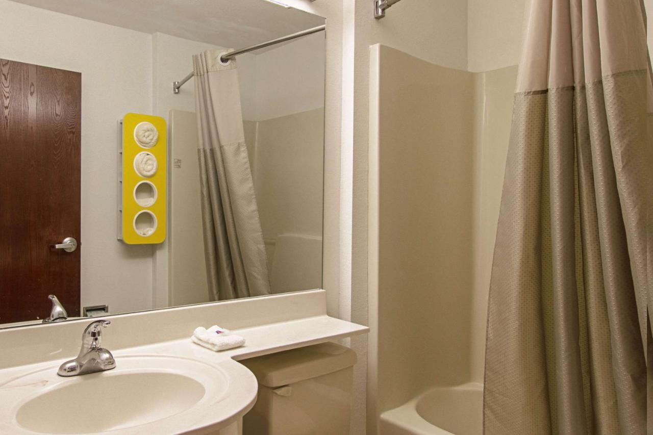 Americas Best Value Inn & Suites Brunswick Buitenkant foto