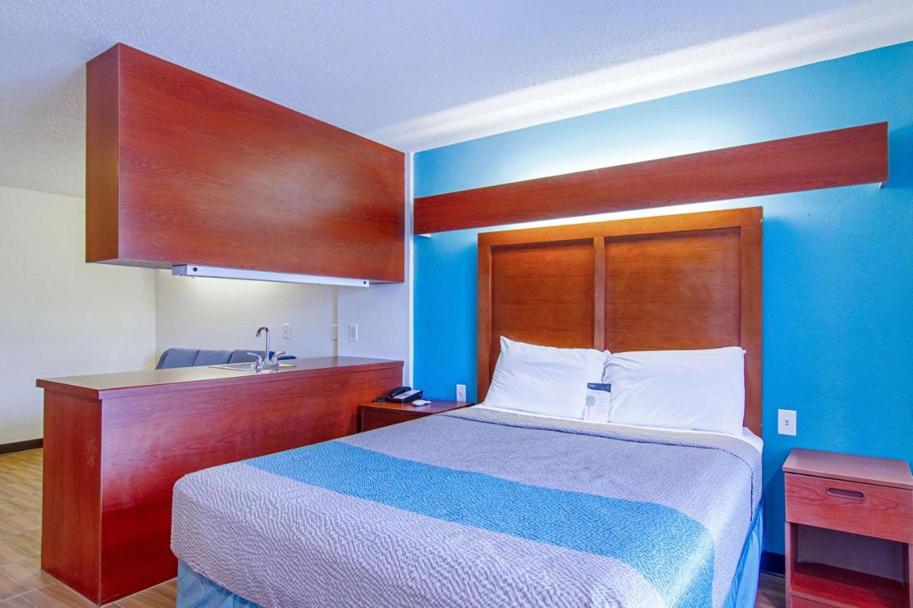 Americas Best Value Inn & Suites Brunswick Buitenkant foto