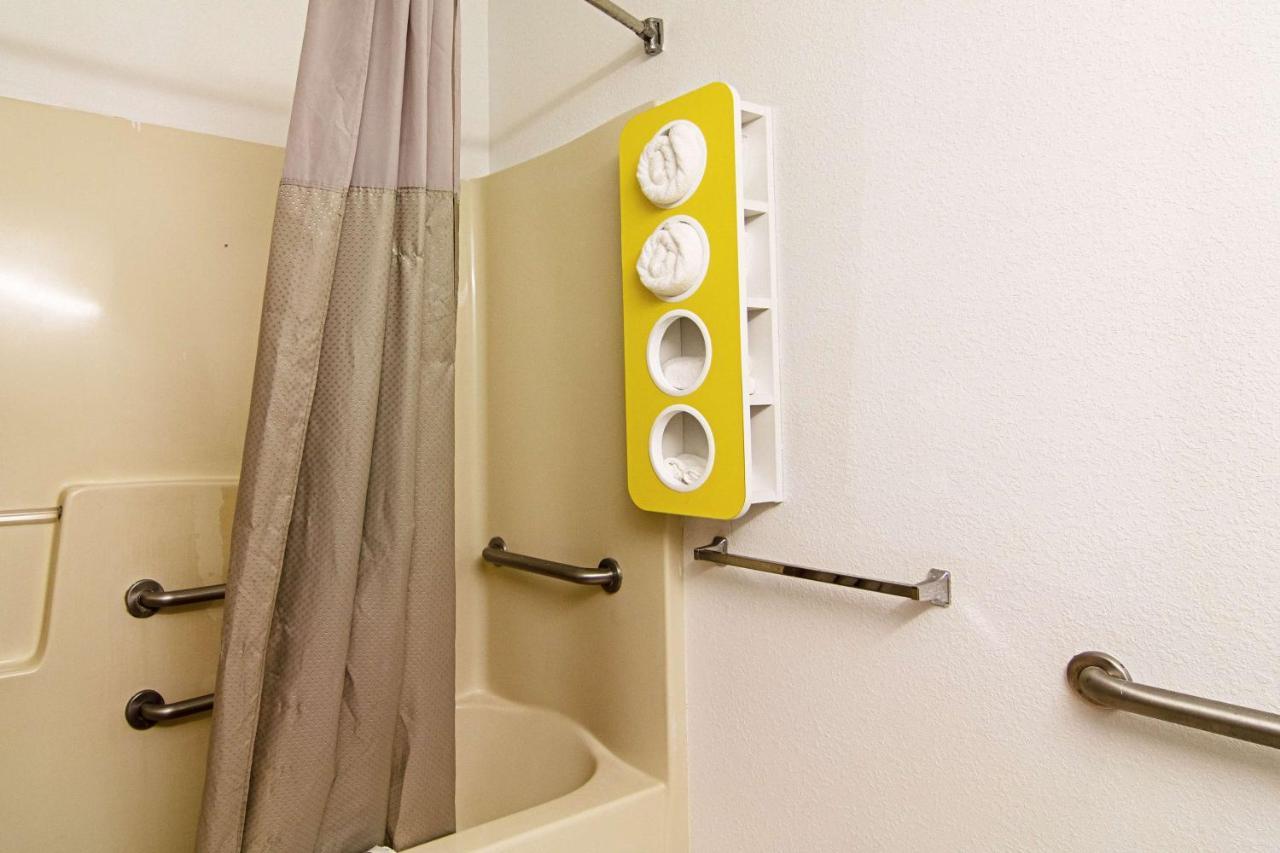 Americas Best Value Inn & Suites Brunswick Buitenkant foto